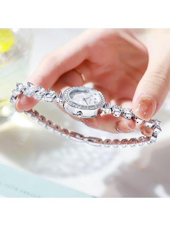 Women\'s Silver White Analog Quartz Petal Casual Bracelet Simulated Luxury Watch